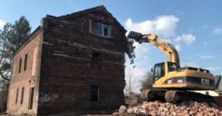 Демонтаж кирпичного дома Серов, цена от 2921 руб.