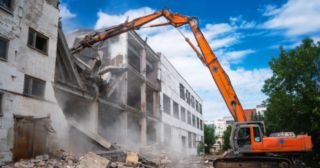 Промышленный демонтаж зданий Серов, цена от 2921 руб.